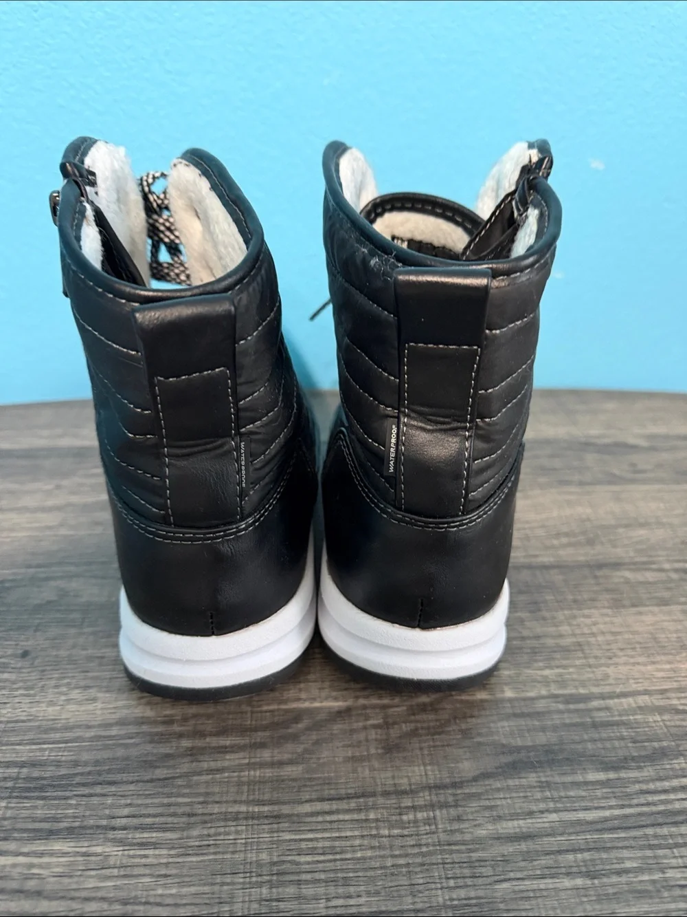 KHOMBU Black Lace-Up Winter Boots with White Soles